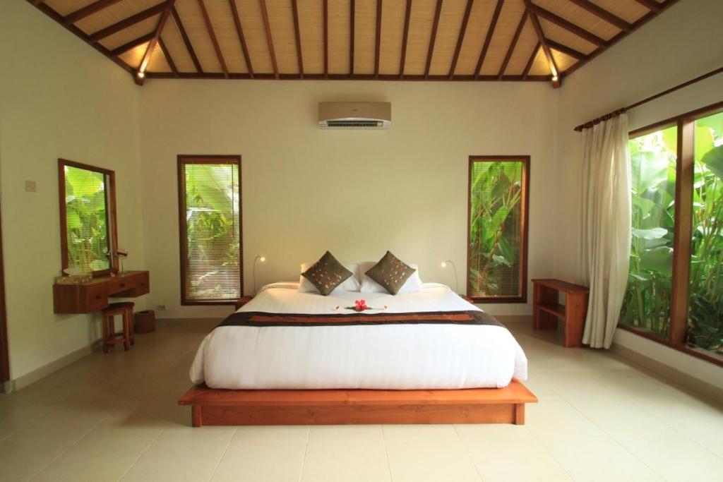 Villa Sutra Pemuteran  Phòng bức ảnh